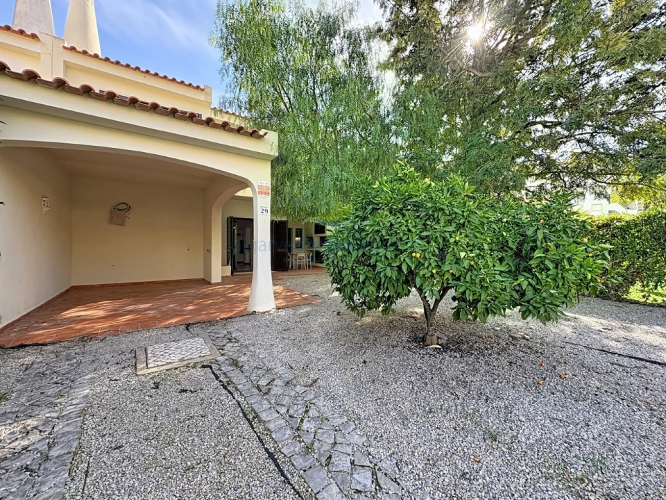 Moradia T3 para Venda em Albufeira e Olhos de Água Foto 40