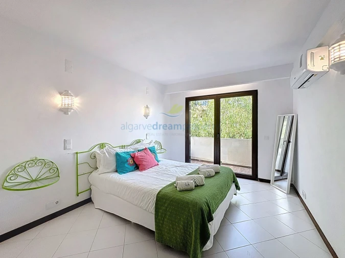 Moradia T3 para Venda em Albufeira e Olhos de Água Foto 15