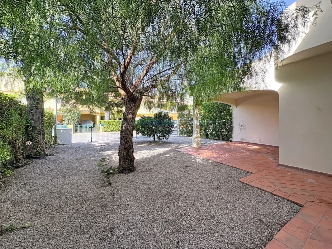 Moradia T3 para Venda em Albufeira e Olhos de Água Foto 35