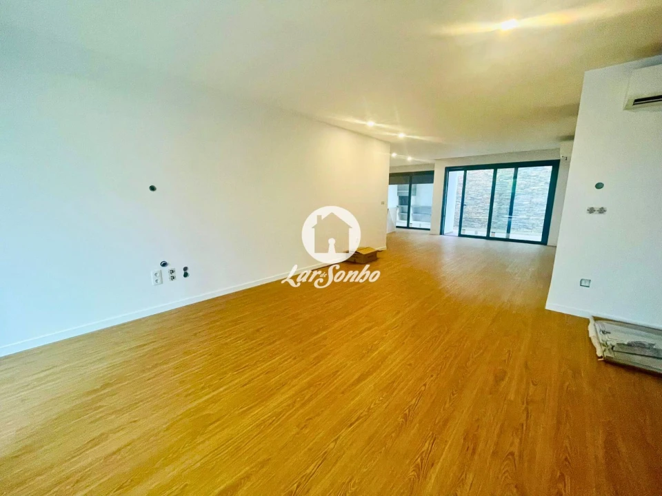 Moradia T3 para Venda em Roriz Foto 15