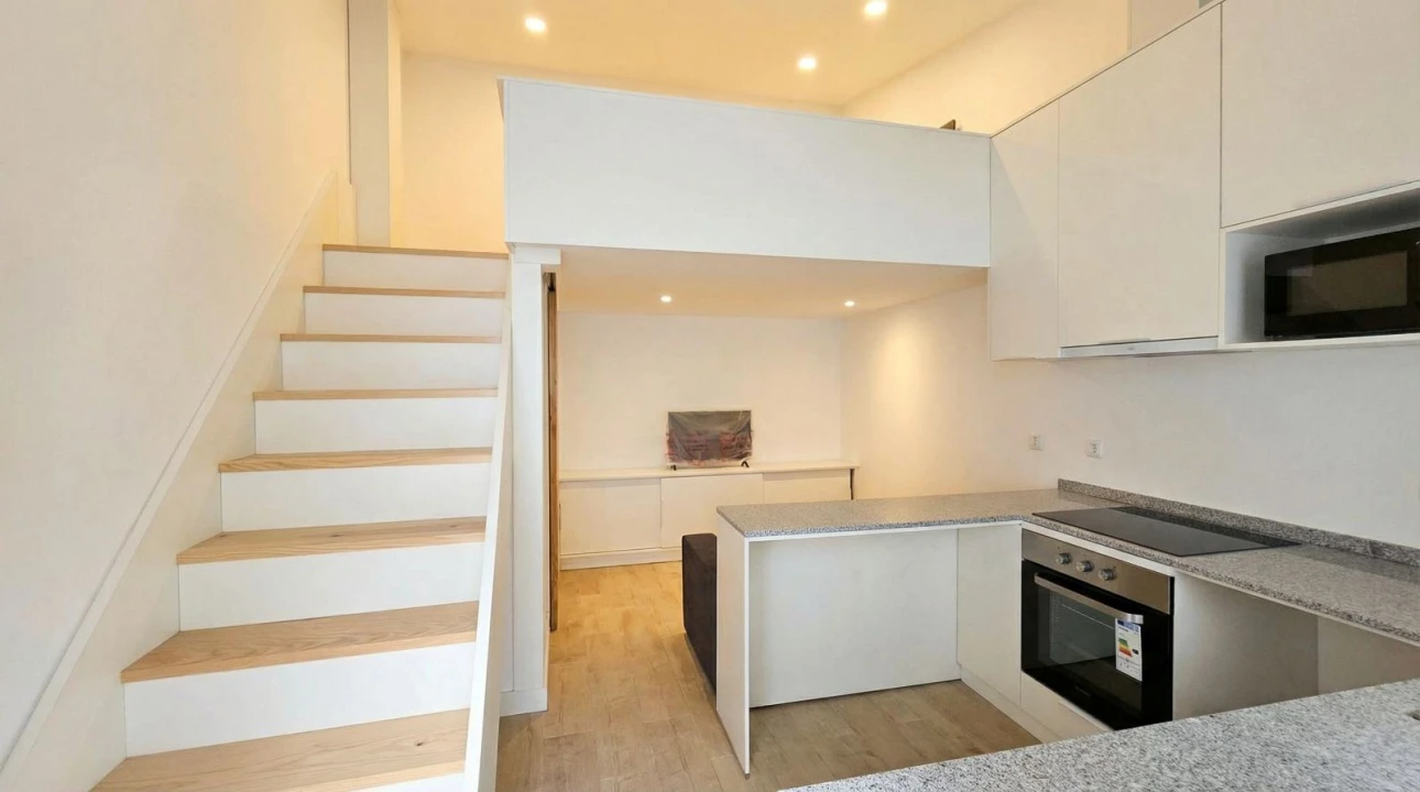 Moradia T1 para Arrendamento em Santa Marinha e São Pedro da Afurada Foto 2