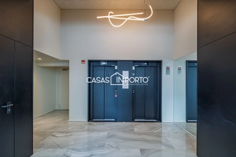 Apartamento T4 para Venda em Mafamude e Vilar do Paraíso Foto 50