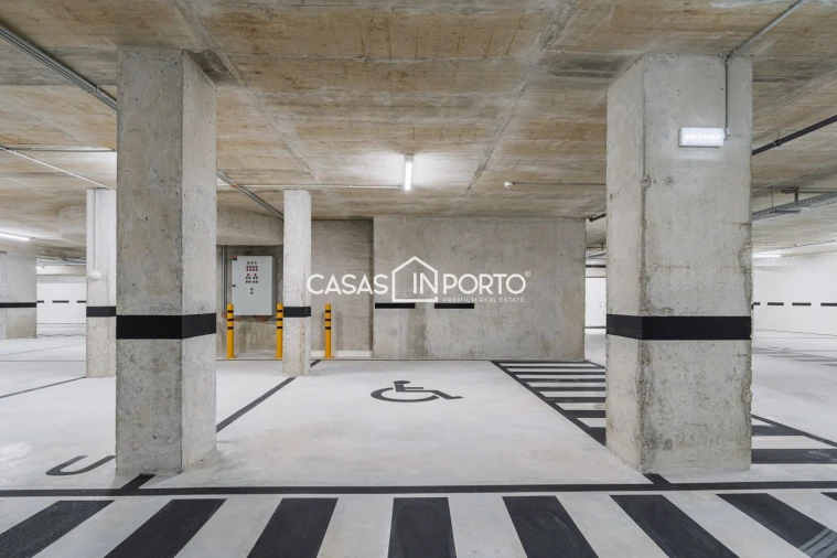 Apartamento T4 para Venda em Mafamude e Vilar do Paraíso Foto 49