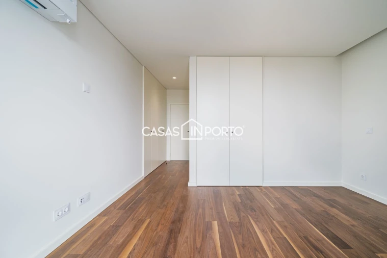 Apartamento T4 para Venda em Mafamude e Vilar do Paraíso Foto 27