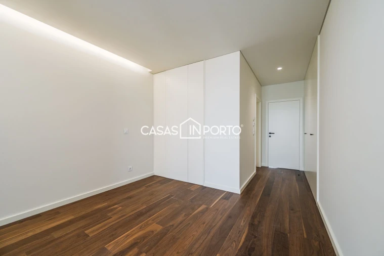 Apartamento T4 para Venda em Mafamude e Vilar do Paraíso Foto 28