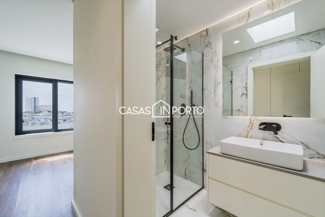 Apartamento T4 para Venda em Mafamude e Vilar do Paraíso Foto 39