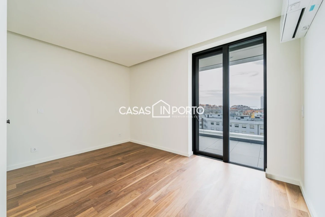 Apartamento T4 para Venda em Mafamude e Vilar do Paraíso Foto 26