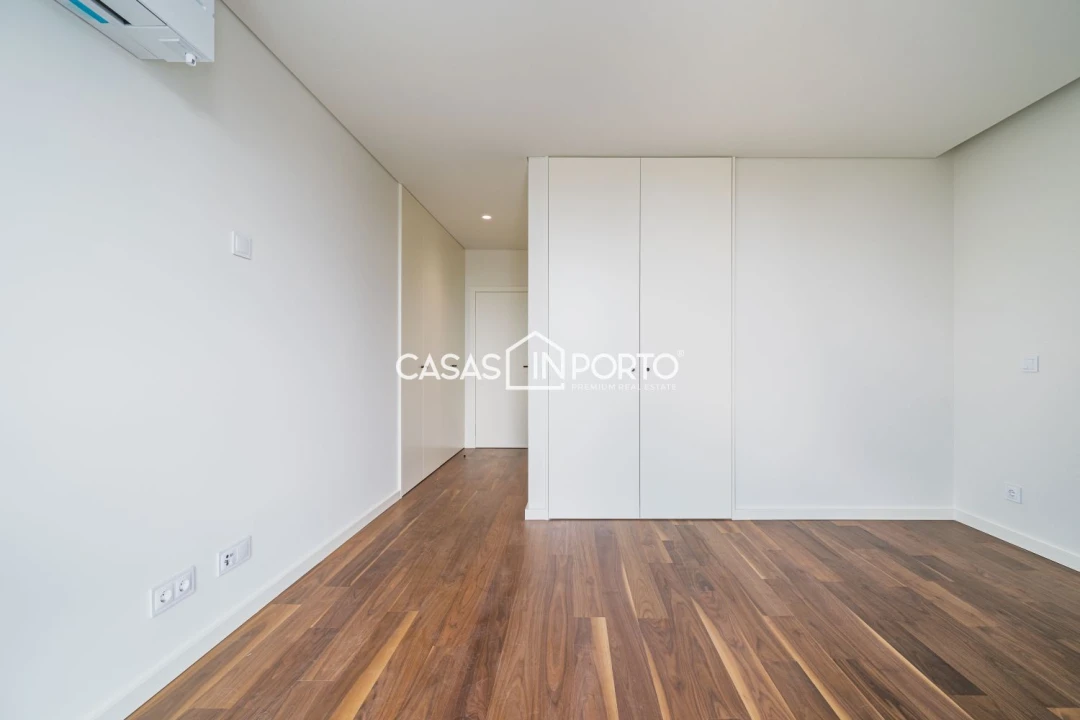 Apartamento T4 para Venda em Mafamude e Vilar do Paraíso Foto 27