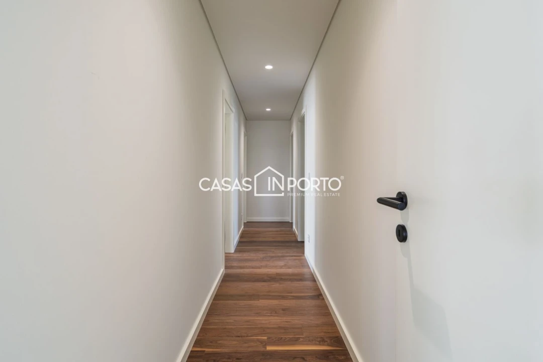 Apartamento T4 para Venda em Mafamude e Vilar do Paraíso Foto 25