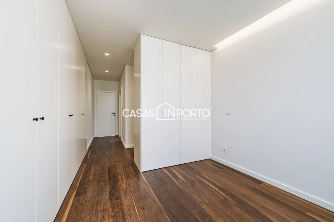 Apartamento T4 para Venda em Mafamude e Vilar do Paraíso Foto 35