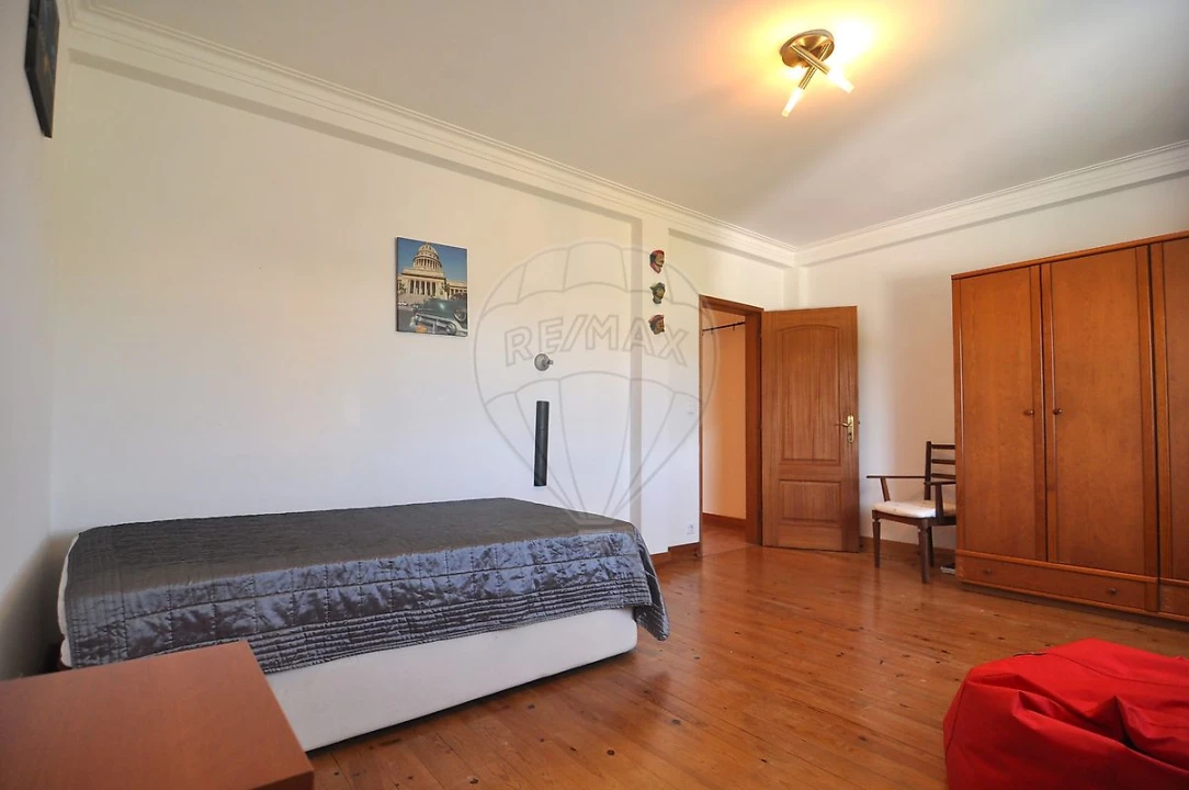 Moradia T4 para Venda em Santo Quintino Foto 27