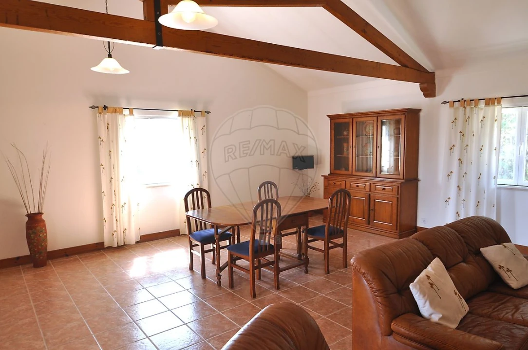 Moradia T4 para Venda em Santo Quintino Foto 14