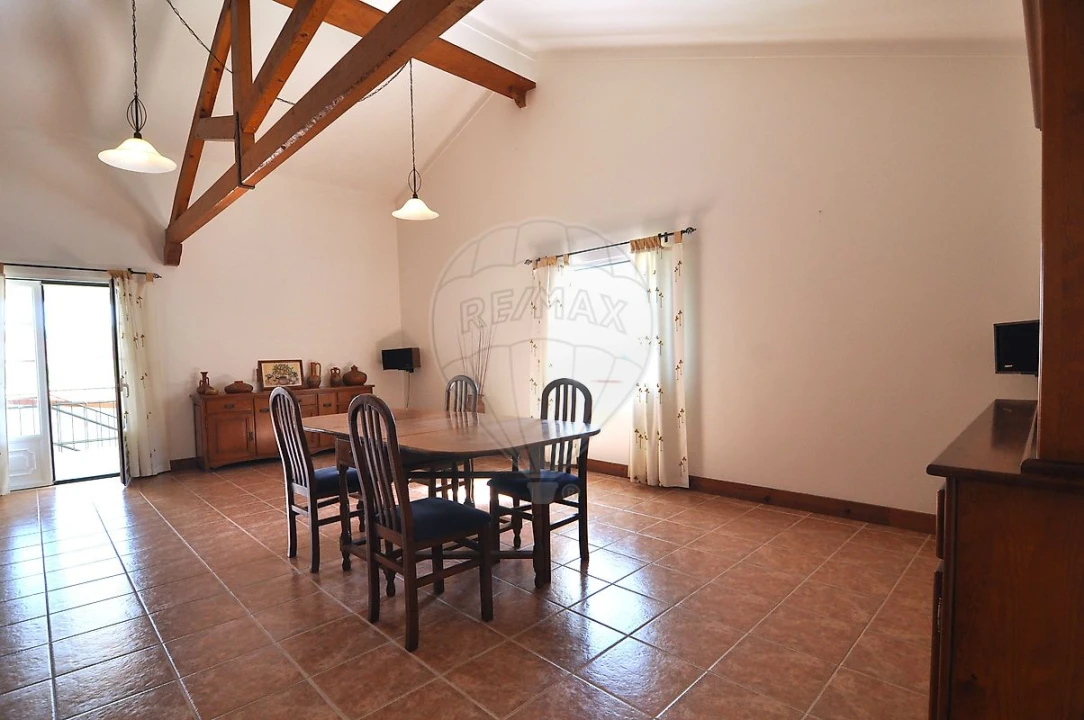 Moradia T4 para Venda em Santo Quintino Foto 17