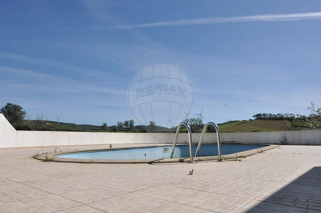 Moradia T4 para Venda em Santo Quintino Foto 20