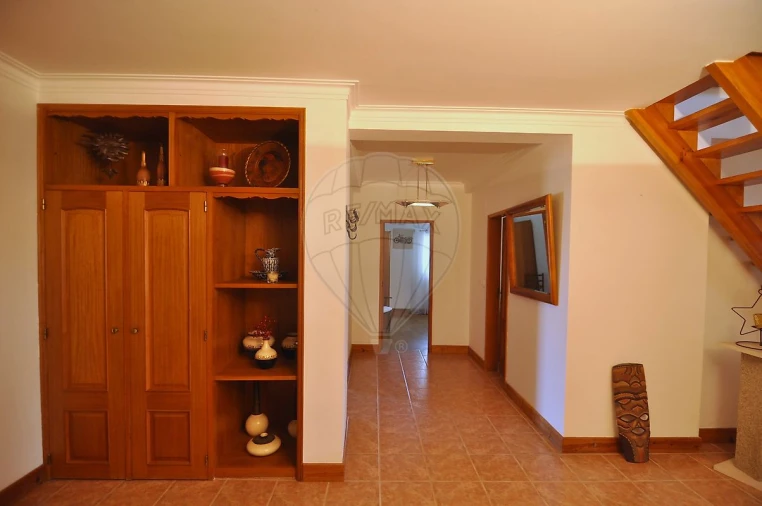 Moradia T4 para Venda em Santo Quintino Foto 34