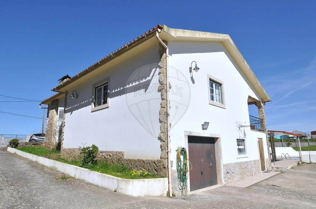 Moradia T4 para Venda em Santo Quintino Foto 21