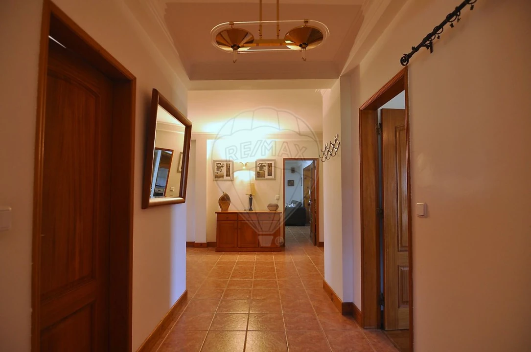 Moradia T4 para Venda em Santo Quintino Foto 35