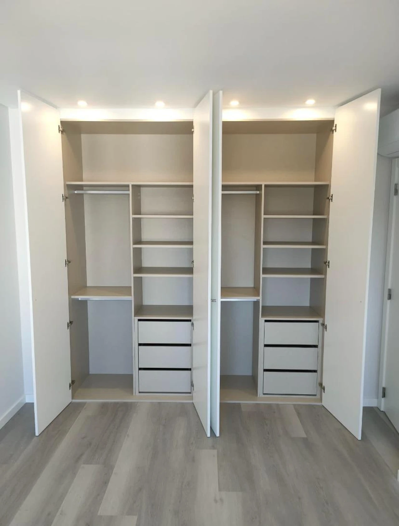 Moradia T4 para Venda em Fernao Ferro Foto 22