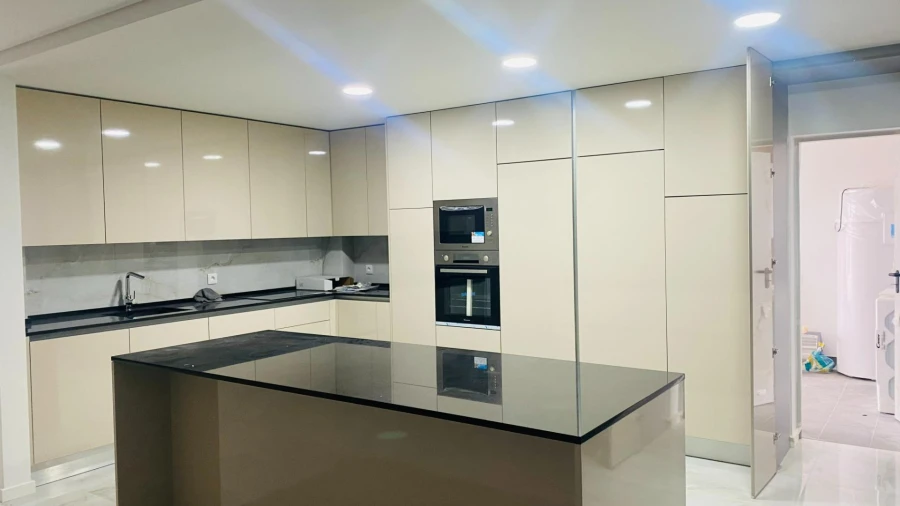 Moradia T4 para Venda em Fernao Ferro Foto 17