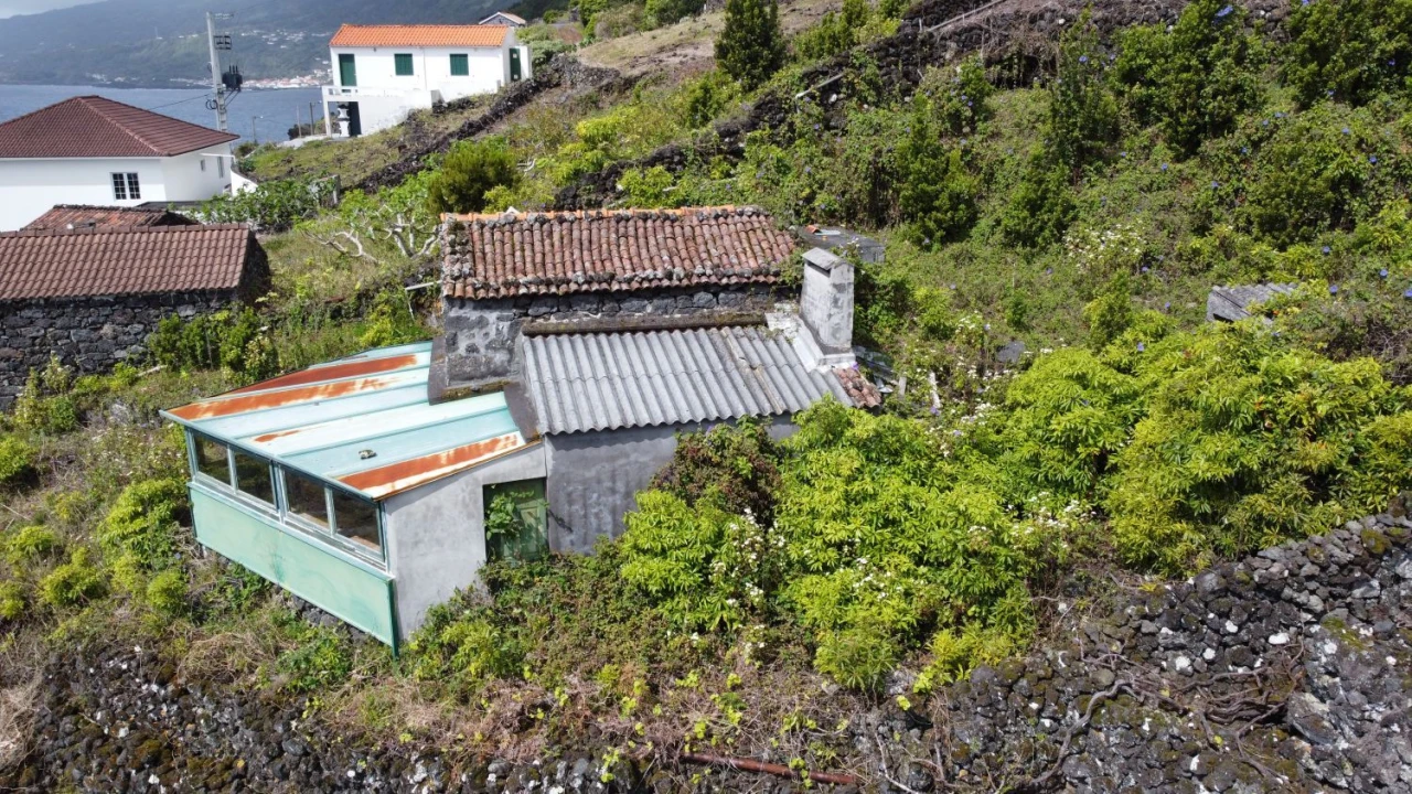 Moradia T1 para Venda em Lajes do Pico Foto 15