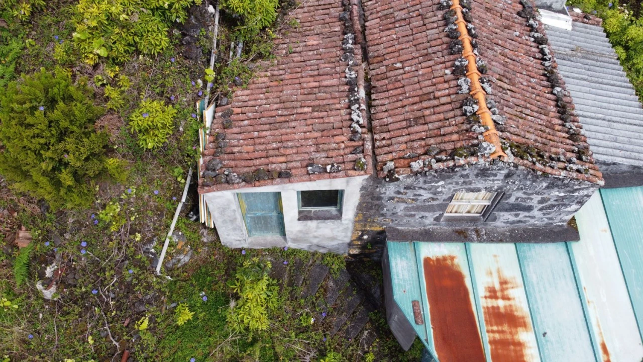 Moradia T1 para Venda em Lajes do Pico Foto 3