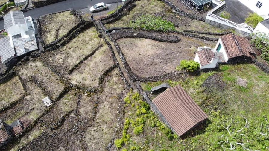 Moradia T1 para Venda em Lajes do Pico Foto 13