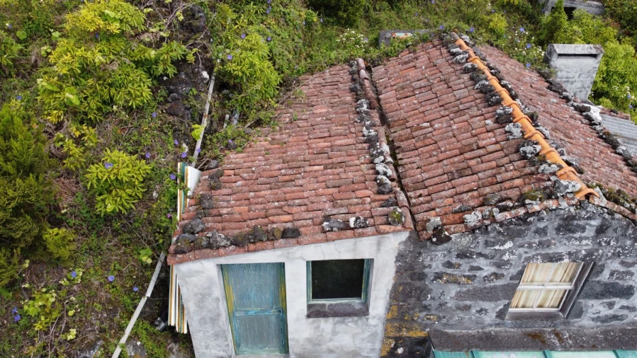 Moradia T1 para Venda em Lajes do Pico Foto 4