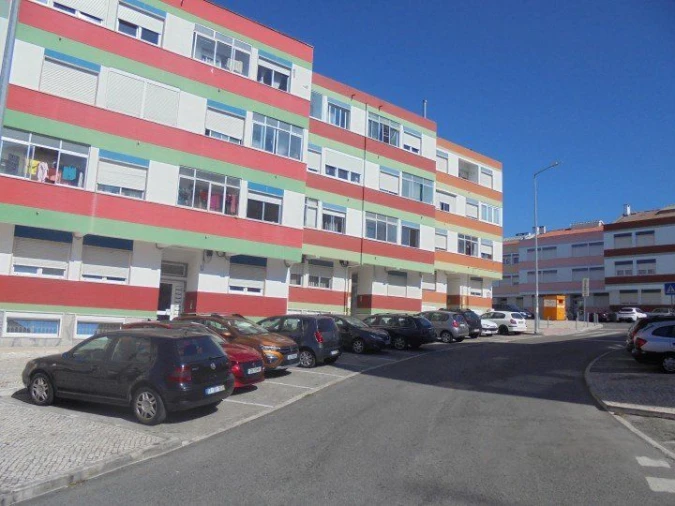 Apartamento T2 para Venda em Rio de Mouro Foto 4