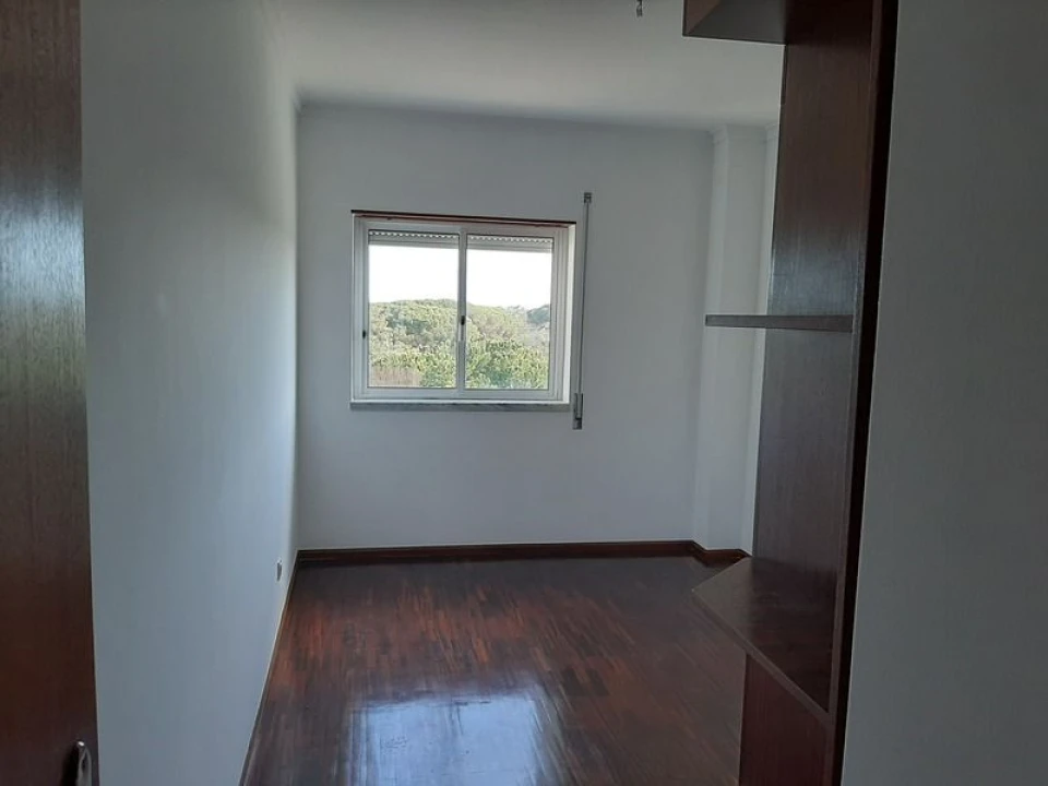Apartamento T4 para Venda em Charneca de Caparica e Sobreda Foto 8