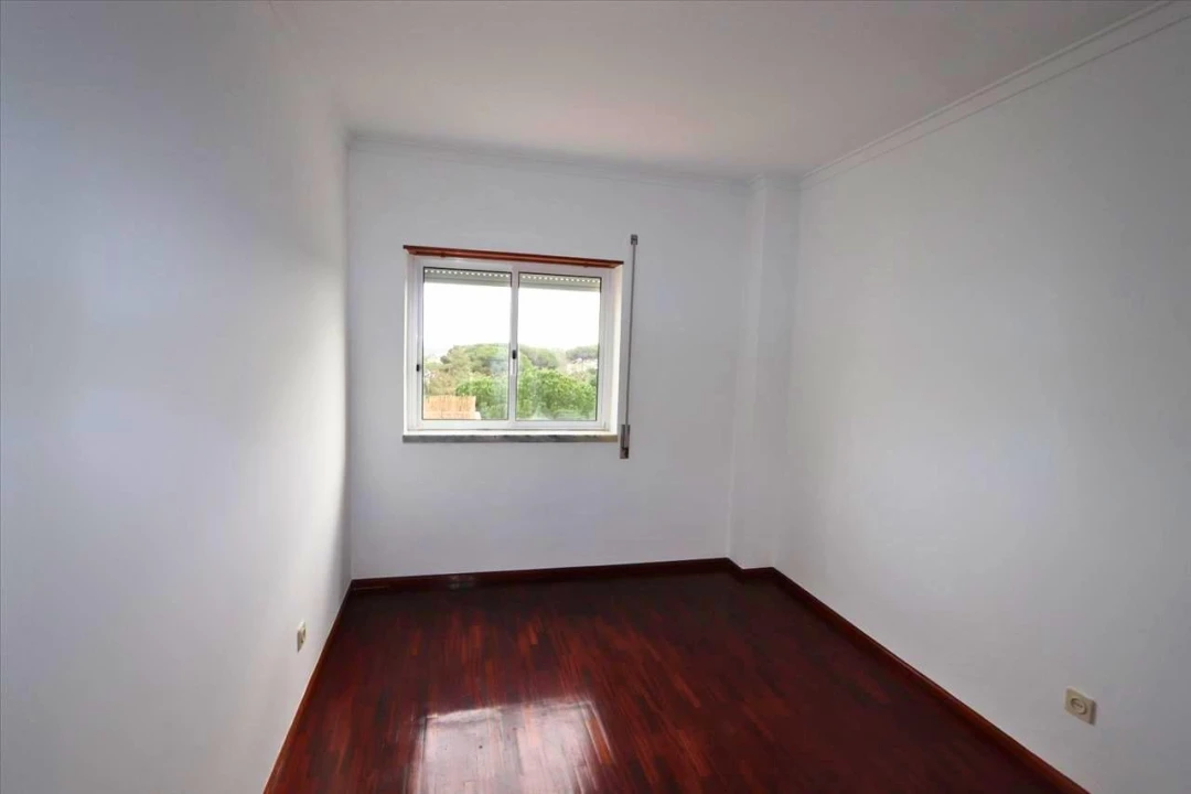 Apartamento T3 para Venda em Charneca de Caparica e Sobreda Foto 11