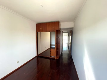 Apartamento T3 para Venda em Charneca de Caparica e Sobreda
