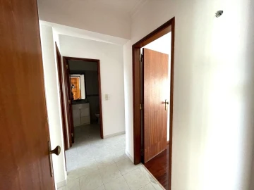 Apartamento T3 para Venda em Charneca de Caparica e Sobreda