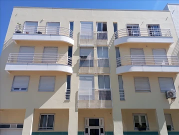 Apartamento T3 para Venda em Charneca de Caparica e Sobreda