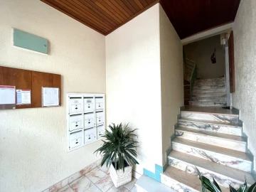 Apartamento T3 para Venda em Charneca de Caparica e Sobreda