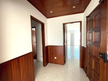 Apartamento T3 para Venda em Charneca de Caparica e Sobreda