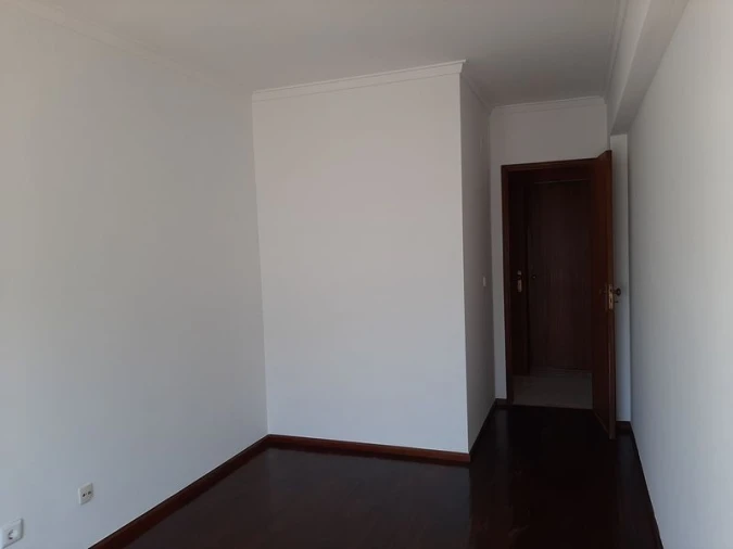 Apartamento T4 para Venda em Charneca de Caparica e Sobreda Foto 12