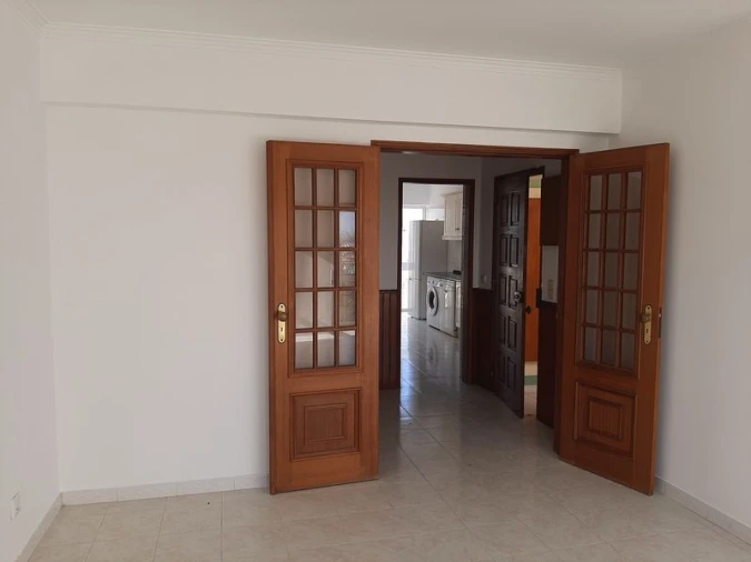 Apartamento T4 para Venda em Charneca de Caparica e Sobreda Foto 4