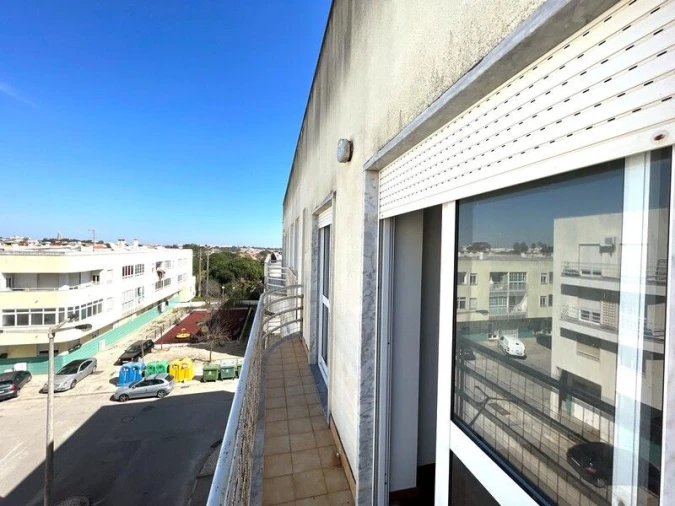 Apartamento T4 para Venda em Charneca de Caparica e Sobreda Foto 7