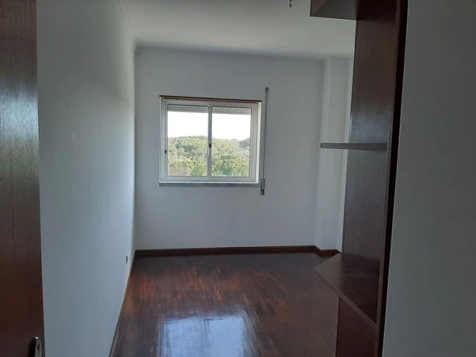 Apartamento T4 para Venda em Charneca de Caparica e Sobreda Foto 8