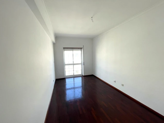 Apartamento T3 para Venda em Charneca de Caparica e Sobreda Foto 7