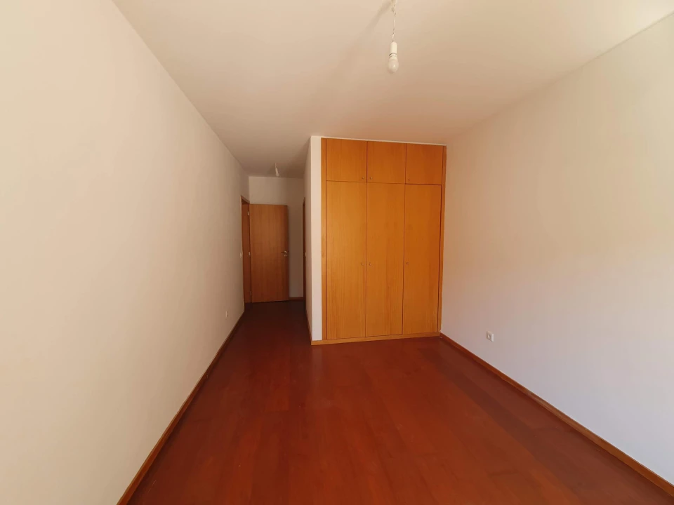 Apartamento T2 para Venda em Oliveira do Douro Foto 11