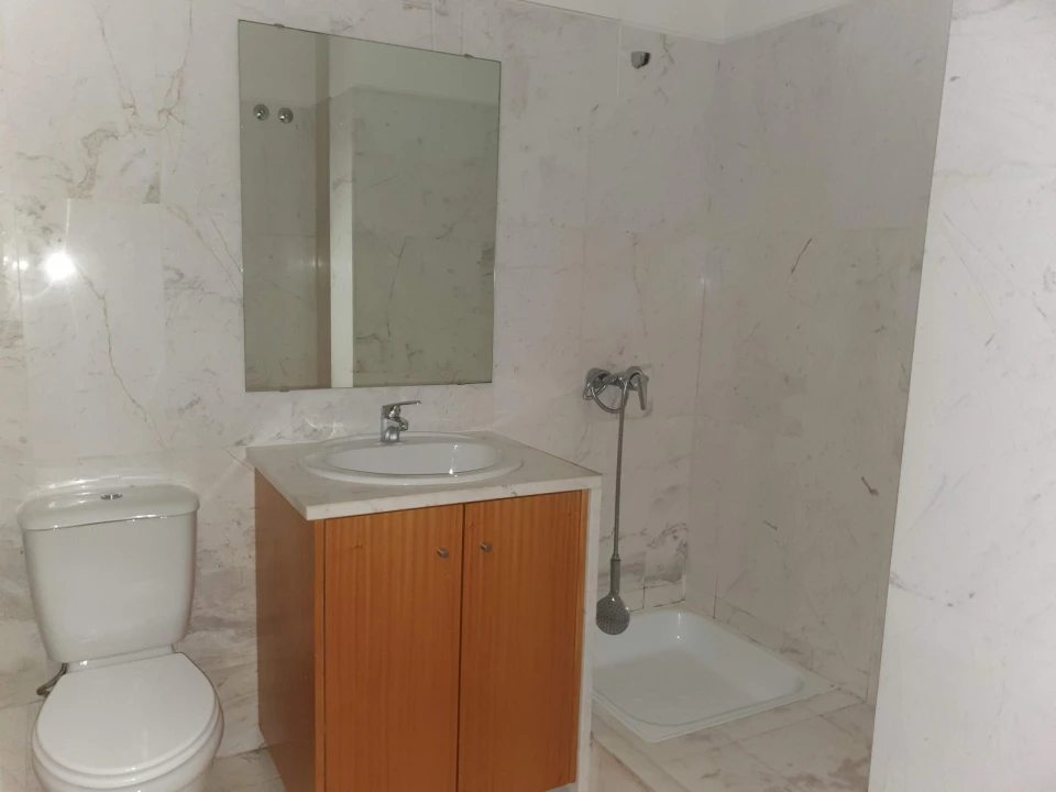 Apartamento T2 para Venda em Oliveira do Douro Foto 12