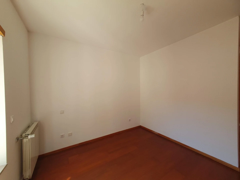 Apartamento T2 para Venda em Oliveira do Douro Foto 9