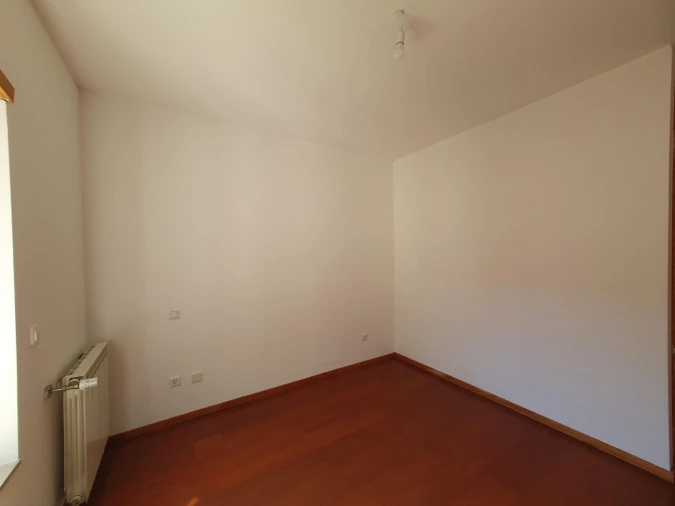 Apartamento T2 para Venda em Oliveira do Douro Foto 9