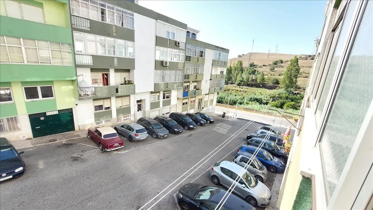 Apartamento T2 para Venda em Massamá e Monte Abraão Foto 10