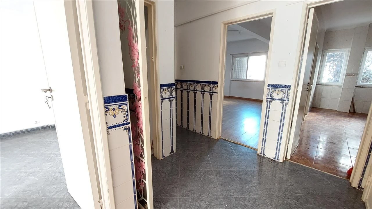 Apartamento T2 para Venda em Massamá e Monte Abraão Foto 7