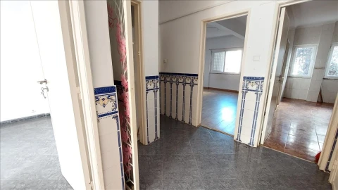 Apartamento T2 para Venda em Massamá e Monte Abraão
