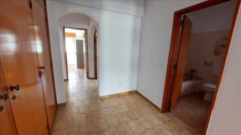 Apartamento T2 para Venda em Agualva e Mira-Sintra
