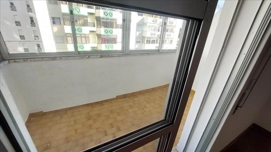 Apartamento T2 para Venda em Agualva e Mira-Sintra Foto 12