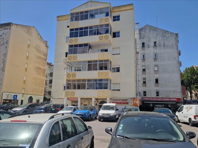 Apartamento T2 para Venda em Agualva e Mira-Sintra